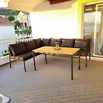 Apartament Luca *