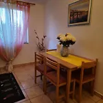Luca Apartament Komarna