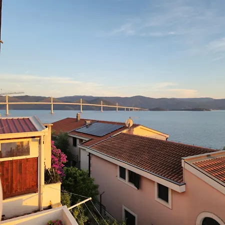 Luca Apartament
