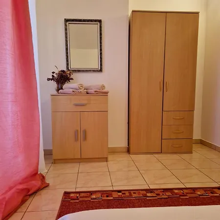 Luca Apartament *
